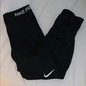 black calf length nike leggings